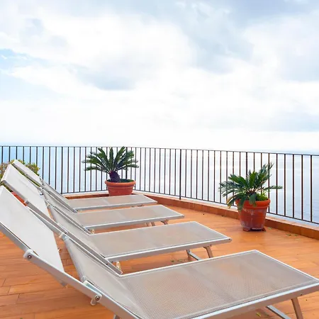 Magnifico Villa Furore